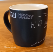 czarne kubki