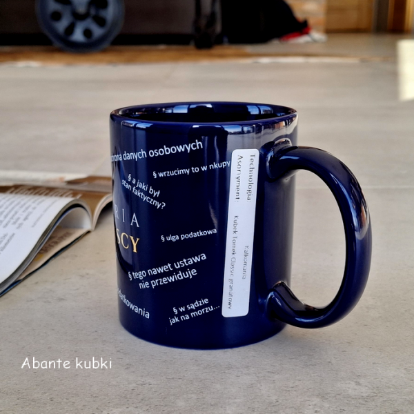 kubek granatowy
